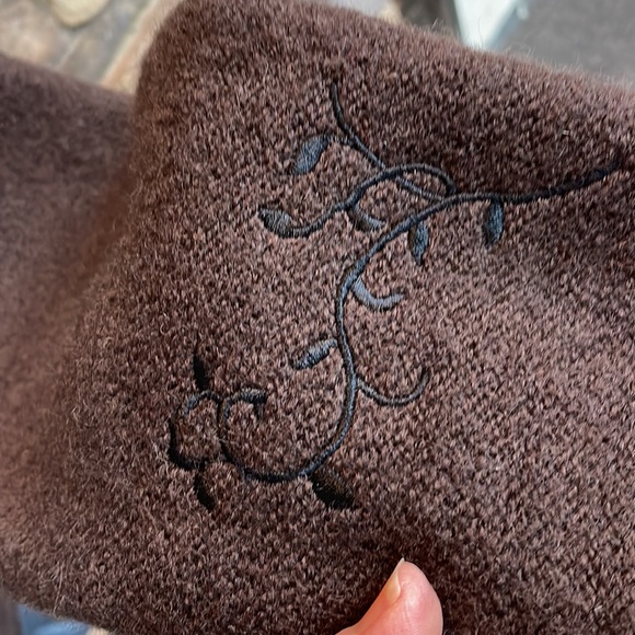 100 % Wool Pendleton cardigan, size medium - Picture 2 of 7